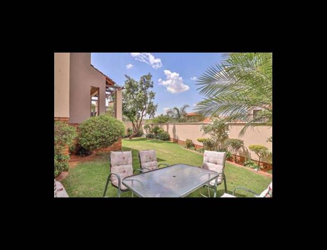 3 BEDROOM TOWNHOUSE FOR SALE IN GLENVISTA